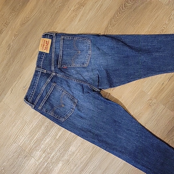 Levi's Skinny Jeans - Picture 2 of 4